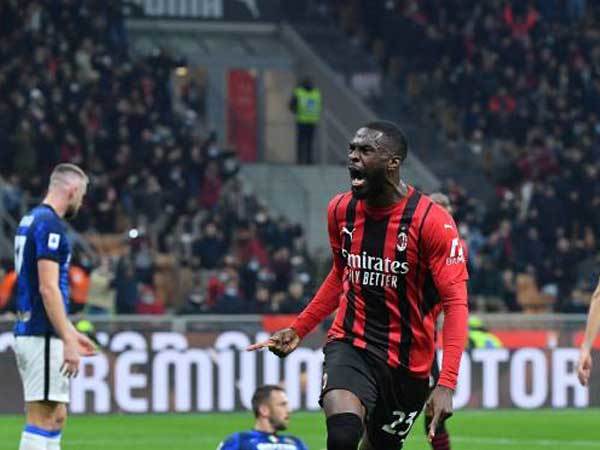 הוא לא נגח פנימה, אך הפעיל לחץ על דה פריי. טומורי בשער השיוויון (GETTY)