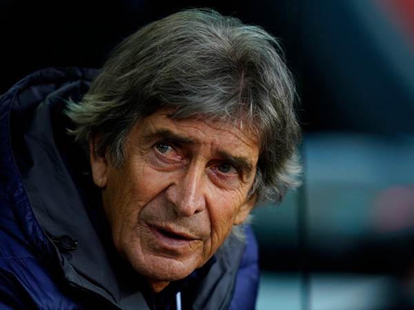 מנואל פלגריני. הקבוצה שלו ממשיכה בעונתה הנפלאה (GETTY)