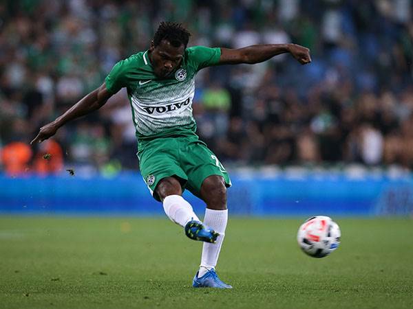 אם יגיע לארץ ישחק בנוף הגליל, לפי הקבוצה. ארנסט מאבוקה (מאור אלקסלסי)