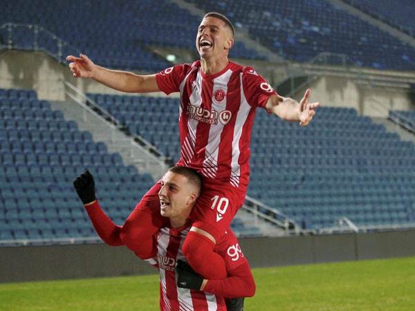 דוידה ו-ורד. חגיגות באדום (אלן שיבר)