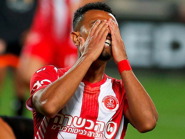 רוסה. עוזב ברגשות מעורבים (מאור אלקסלסי)