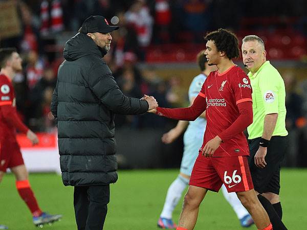 קלופ ואלכסנדר ארנולד. לא פשוט (Getty)