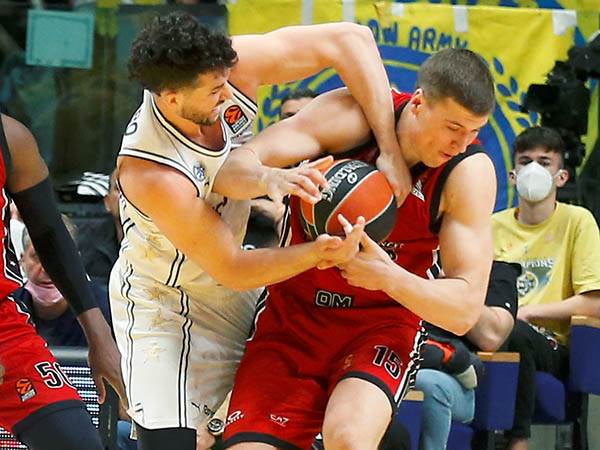 שהסתיימה בקול ענות חלושה (אלן שיבר)