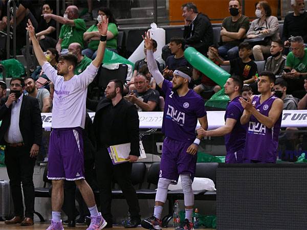 חגיגות בסגול (לימור מלינוף, מנהלת הליגה הלאומית)