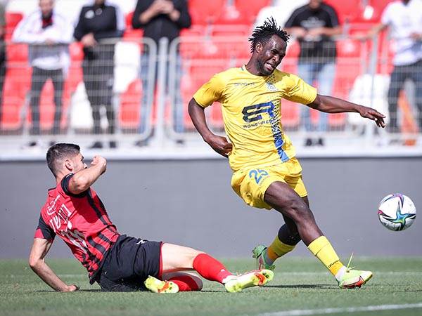 כמעט והעלה את ריינה ליתרון מוקדם. קוקו (מאור אלקסלסי)