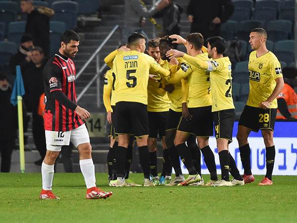 "היעד הבא שלנו? לנצח דרבי" (צילום: ברני ארדוב)