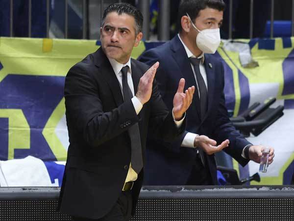 יודע שזה לא יהיה קל. אבן (דני מרון)