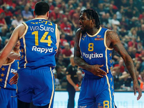 יצאו מסחרור (אלן שיבר)