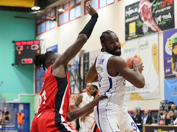 אונואקו. גם קרביץ עובד על הפיק-נ'-רול (לירון מולדובן, מנהלת הליגה)