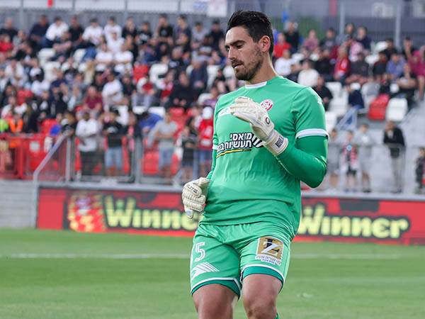 לבקוביץ'. איש מבוקש (דני מרון)