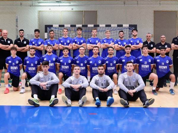 (הדר ואן קולא)