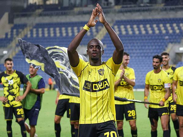 דנילו אספרייה. בבית"ר מרוצים (דני מרון)