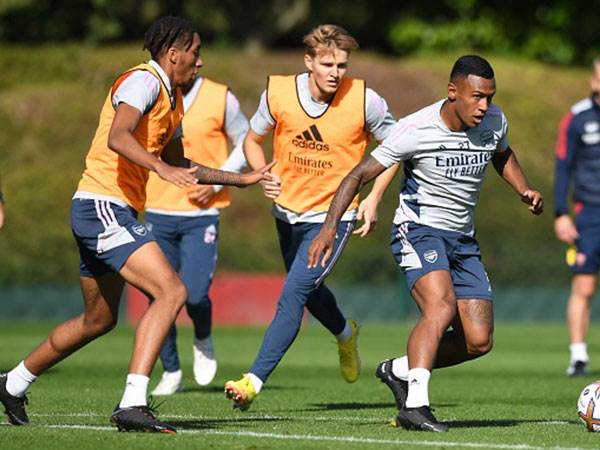 ישמרו על הפסגה? (Stuart MacFarlane/Arsenal FC via Getty)