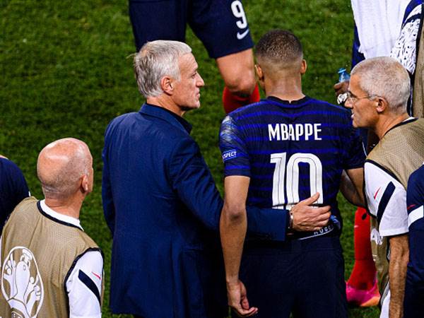 "לא רציתי לשחק עבור אנשים שחושבים שאני קוף". אמבפה (GETTY)