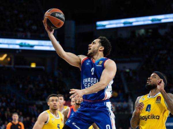 פתיחה מזעזעת של לארקין (Getty)