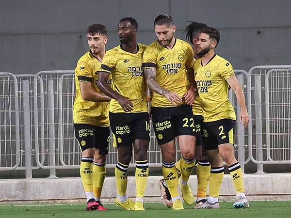 נקודה ראשונה בפלייאוף (ברני ארדוב)