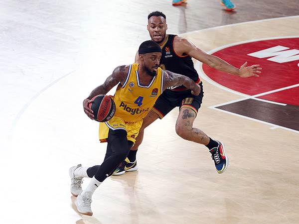 איכזב בקלאץ' (GETTY)