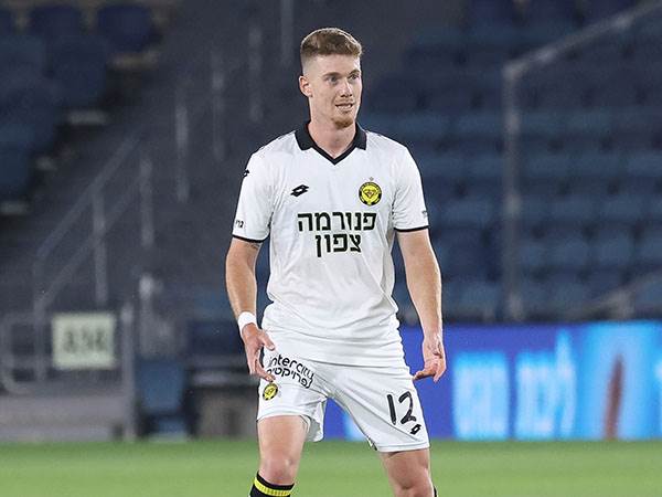 לא כשיר. שדה (ברני ארדוב)