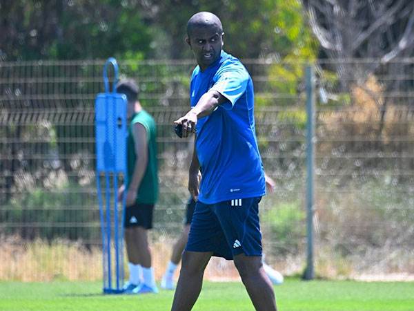 מוכן למשימה. דגו (ראובן כהן, האתר הרשמי)