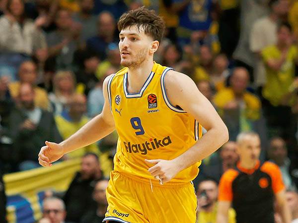 סורקין. יזוז לעמדה 4 (אלן שיבר)