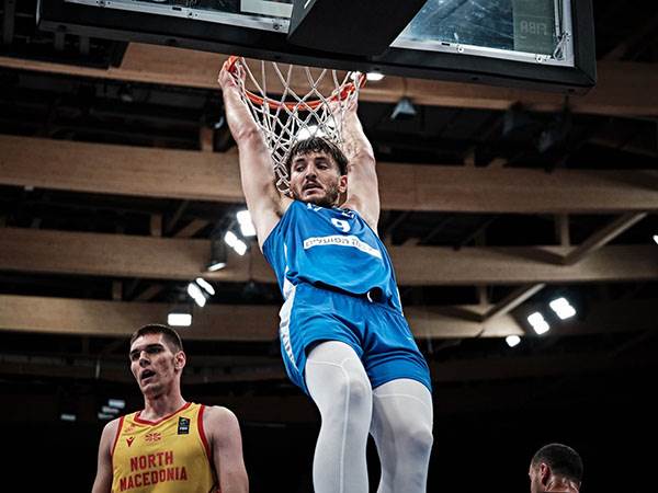 רומן סורקין. בלט מעל כולם (FIBA)