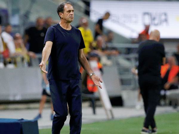 יחסר רק את סרדל. לוי (אלן שיבר)