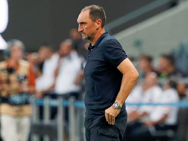 ניהול משחק לא טוב של ולקאניס (אלן שיבר)