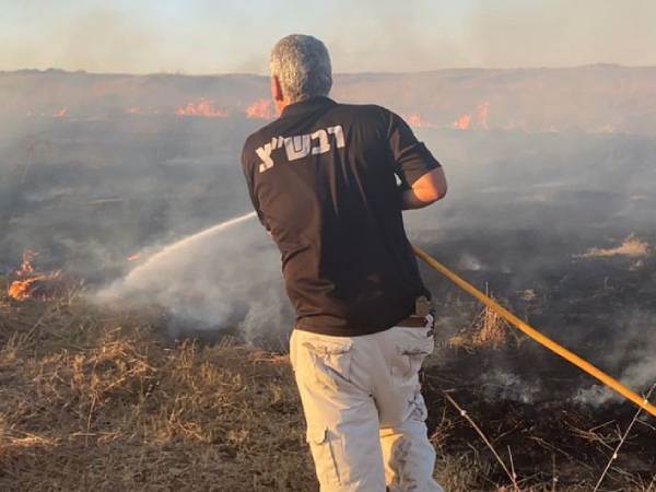 "הראשון שקפץ להציל" (אלבום משפחתי)