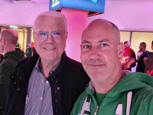 "מחכים לך בסמי"