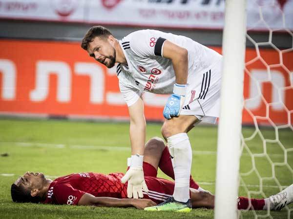 אכזבה בקבוצה (עודד קרני)