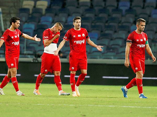 קשה לראות אותם נלחמים על אליפות ככה (אלן שיבר)