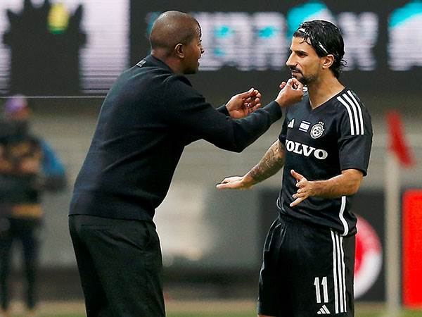 עם דגו. גם הוא לא האמין (אלן שיבר)