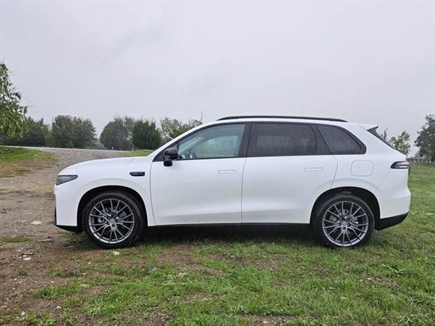 ליפמוטור C10 - היישר לקטגוריית ה-D-SUV