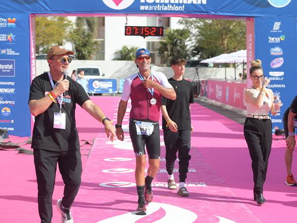 שלום אזולאי בסיום | צילום: צלמי שוונג