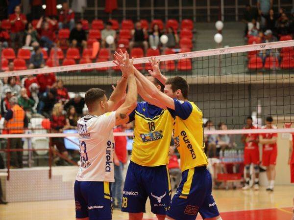 (באדיבות איגוד הכדורעף)