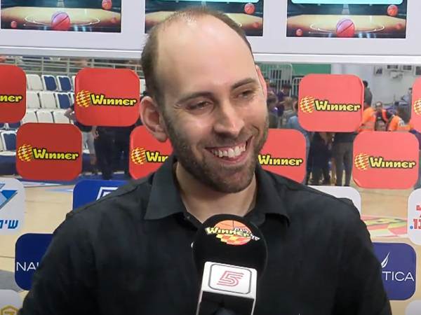 “יפתח? כוכב כדורסל“. קפלן