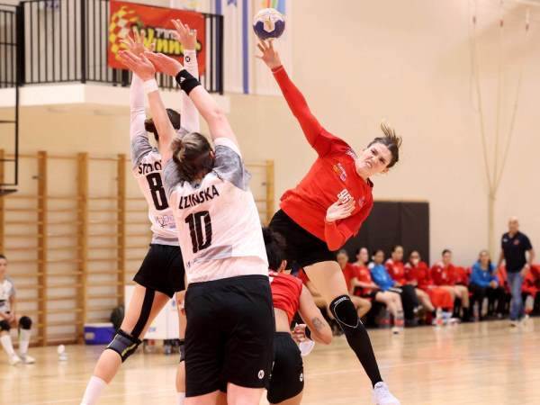 (הדר ואן קולא, איגוד הכדוריד)