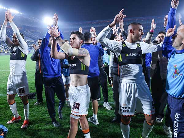 הקבוצה משכונת התקווה תמשיך להדהים גם בחצי? (דני מרון)