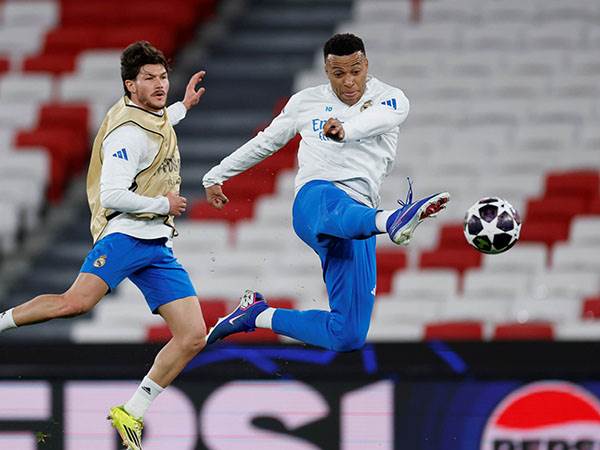 אמבפה חזר להרכב ריאל (GETTY)