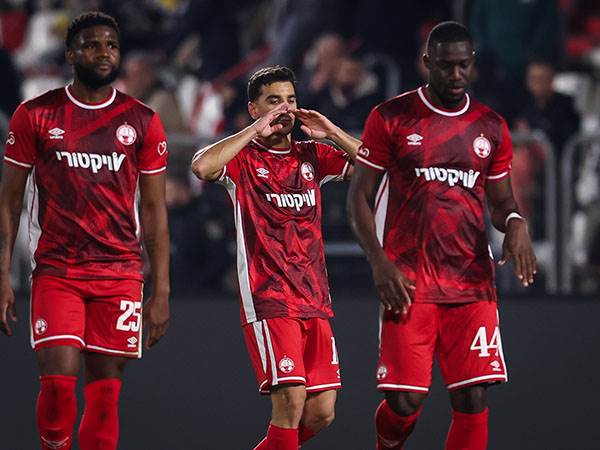 דן ביטון חוגג. מאמץ קבוצתי (אלן שיבר)