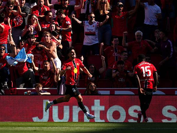 מורלאנס כבש למארחת לפני היריבה לפהסקה (Alex Caparros/Getty Images)