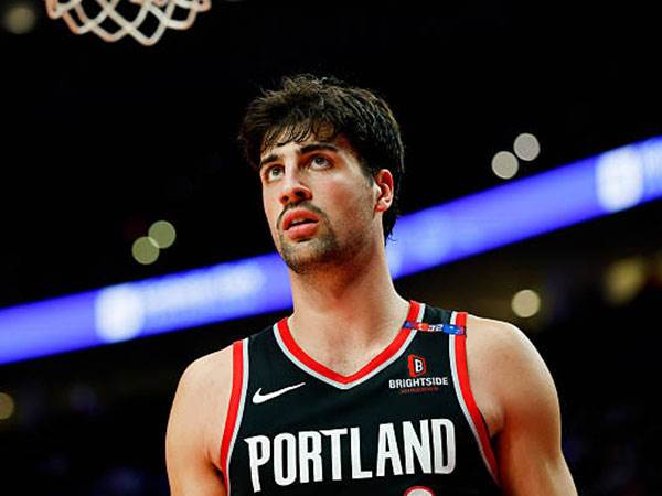 (Brian Babineau‏, NBAE/Getty)