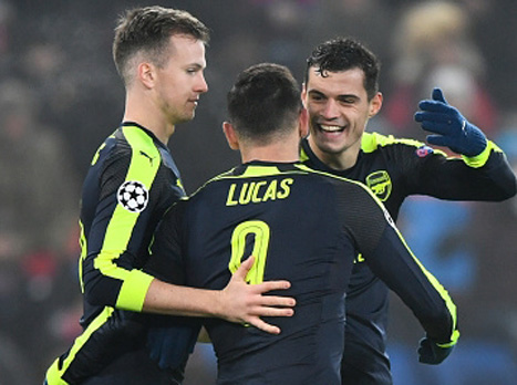 ב-16 האחרונות, ארסנל