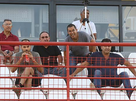 "אישיות בכירה ודומיננטית". דמאיו עם טביב (לירון מולדובן)