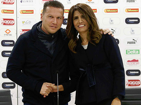 "אין יותר ראוי מברק" (צילום: אלן שיבר)