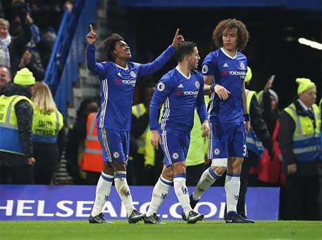 עשוי לרדת לספסל למרות שכבש. וויליאן (Getty)