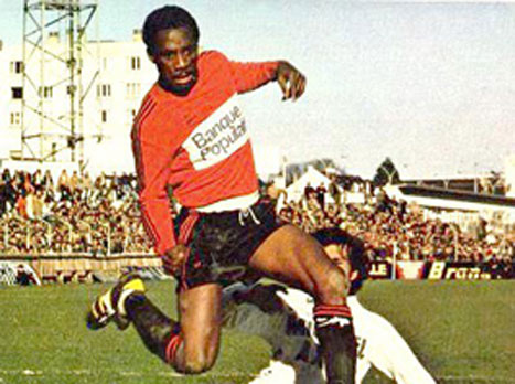 לורן פוקו כונה היורש של פלה