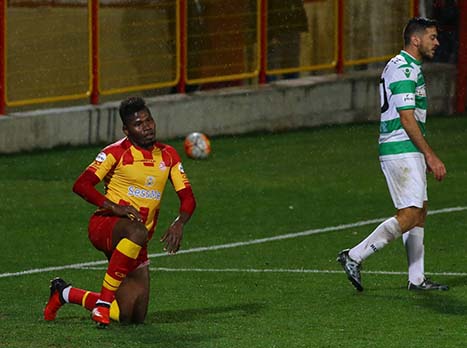 התאושש מהפציעה. לוסיו (לירון מולדובן)