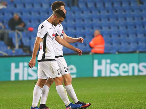 קניוק. "שיפסיק לעשות פרצופים" (דני מרון)