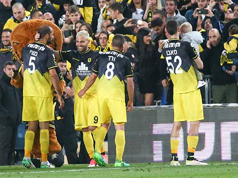 שמחה גדולה הלילה (דני מרון)